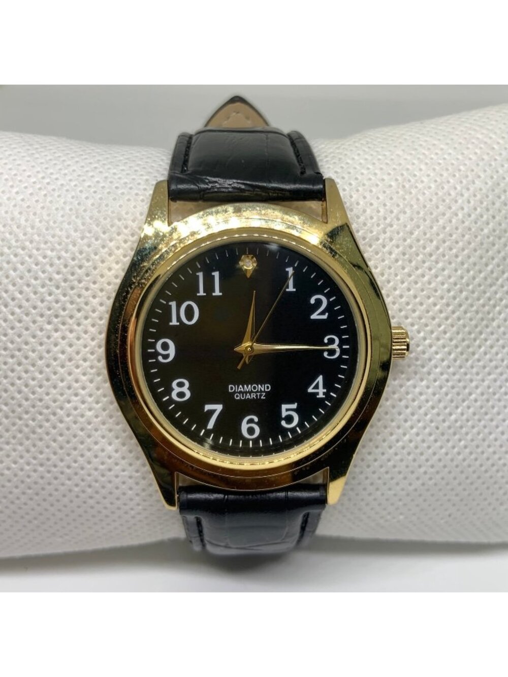 Vintage diamond men’s watch 37mm quartz gold tone black dial leather running